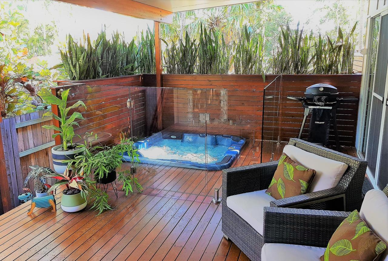 Pandanus Spa Cottage Coolum Beach Exterior photo